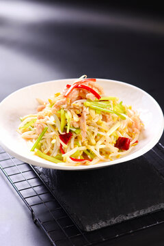 豆芽炒肉丝