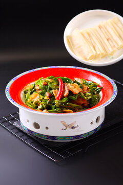 辣椒炒肉卷饼