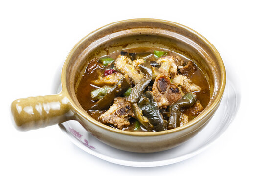 美味排骨茄子砂锅煲