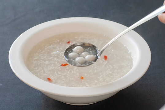 醪糟汤圆