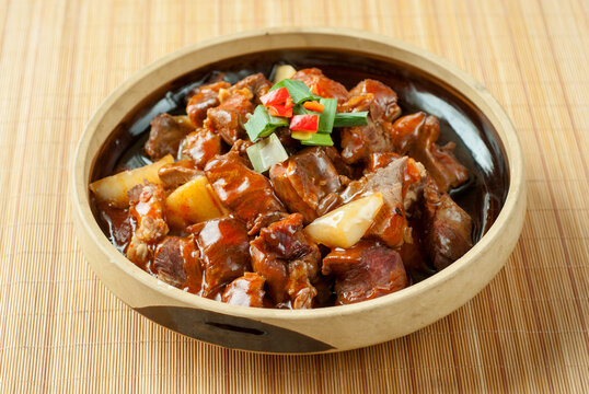 萝卜烧牛腩