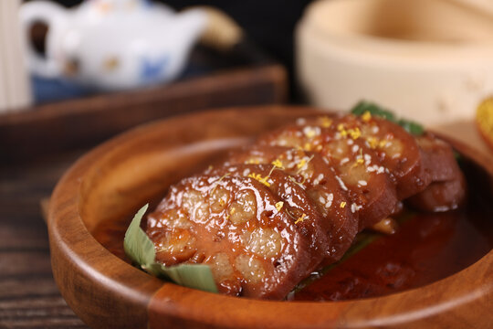 桂花糯米藕传统美味佳肴蜜汁藕