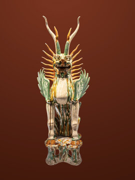 唐代彩色釉陶镇墓兽