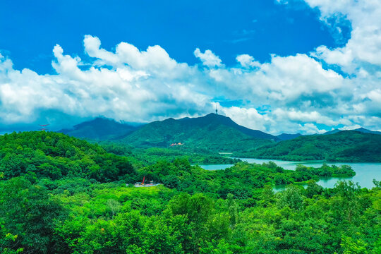远眺梧桐山