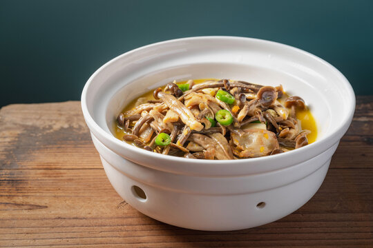 砂锅菌菇煲鲜香好滋味