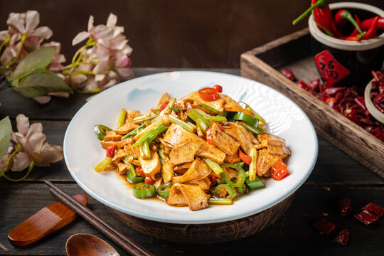 美味尖椒炒香干