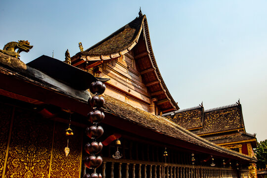 传统风格精美古建筑一角