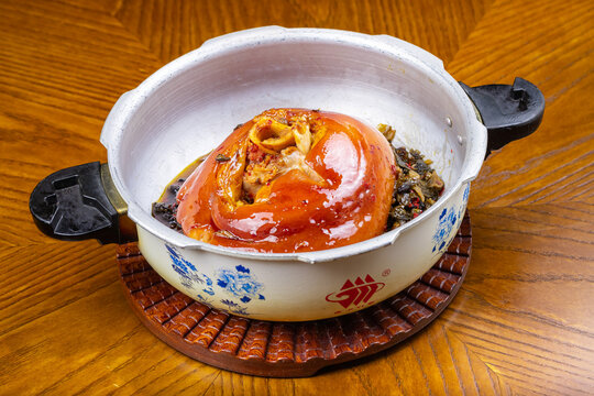 高压酸菜肘子蒂