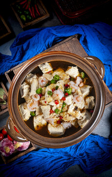 砂锅虾仁豆腐