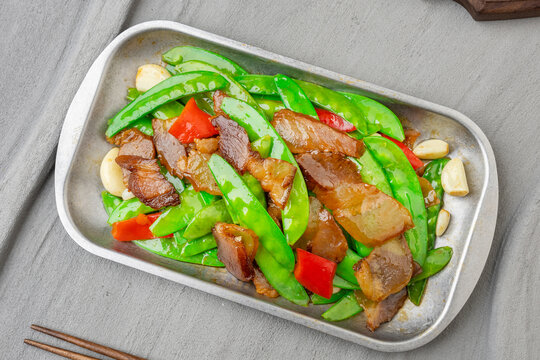 荷兰豆炒腊肉
