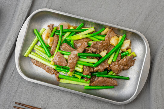 蒜薹炒牛肉