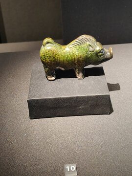 汉绿釉陶猪