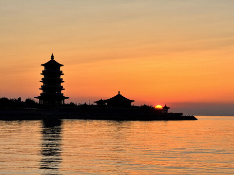 蓬莱八仙过海风景区海上日落景色