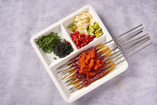 美味食材串串与多样配菜