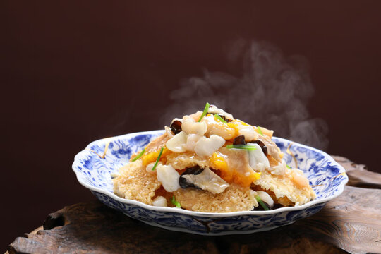 中式美味三鲜锅巴菜肴