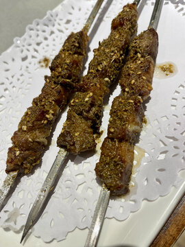 美味诱人的孜然烤肉串羊肉串