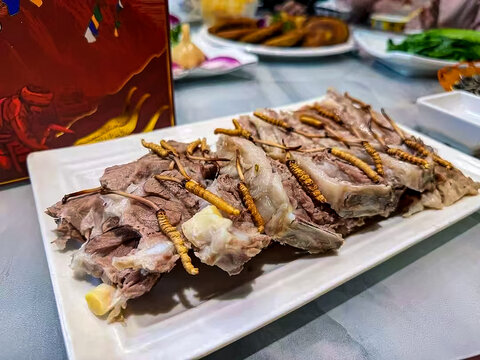 虫草与羊肉