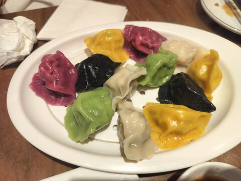 七彩水饺