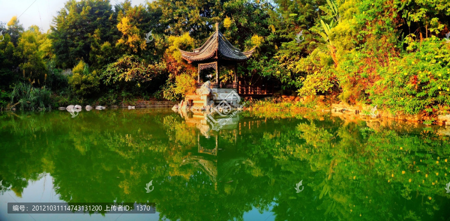 南苑揽翠湖