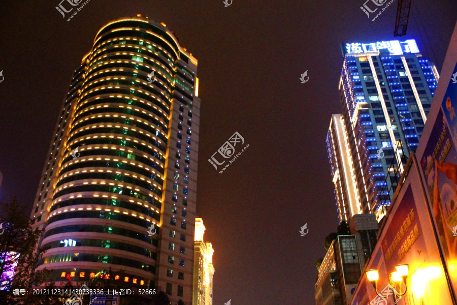 重庆解放碑壮观的建筑夜景