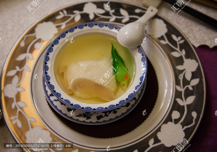 松茸菊花豆腐汤
