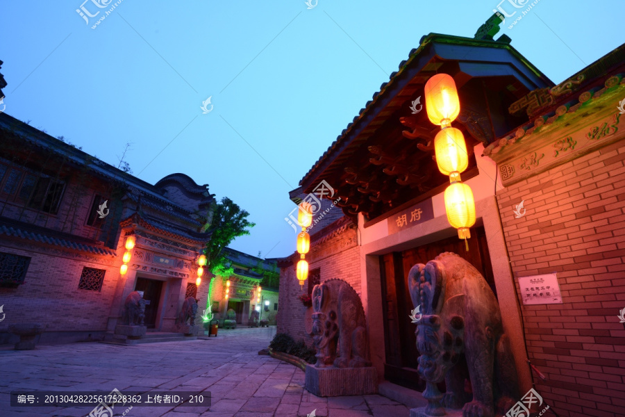 成都龙潭水乡老宅夜景