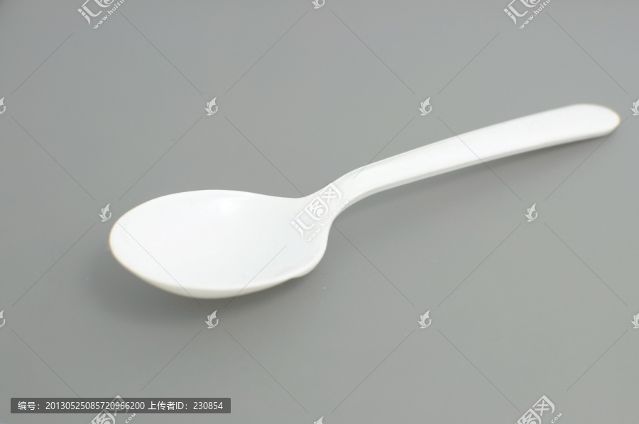 白色塑料勺