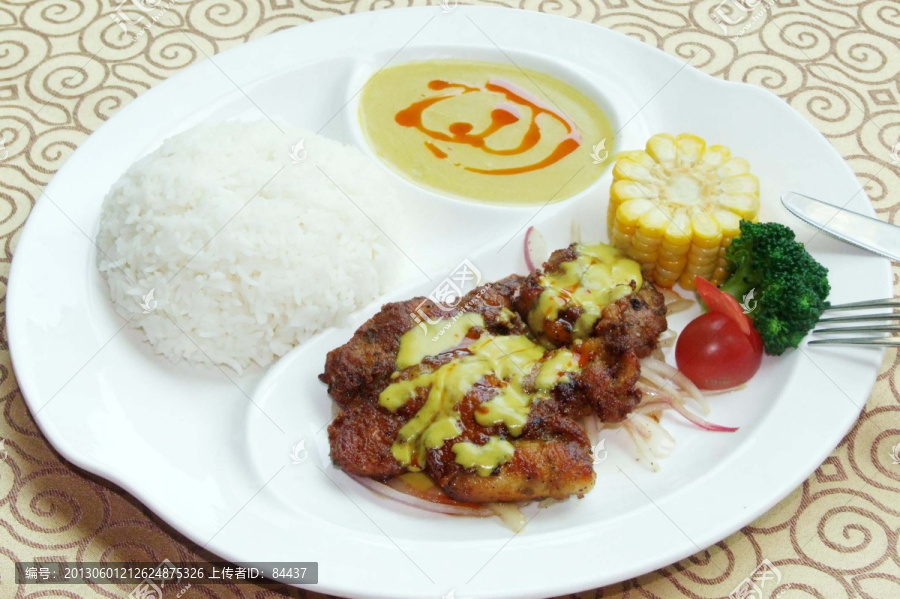 咖喱鸡排套餐饭