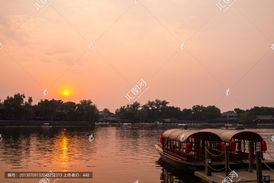 夕阳下的什刹海