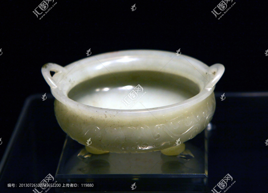中国美術 白磁 饕餮紋 三足 無法 双耳 香炉 高13.8cm(LC632)