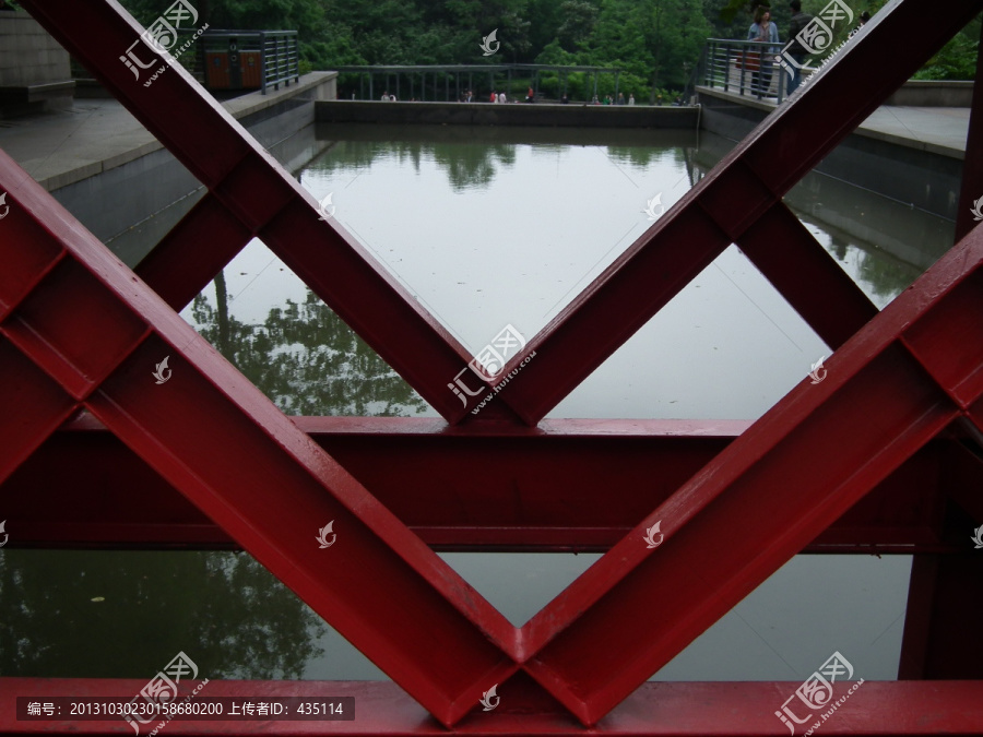公园建筑,正门形象
