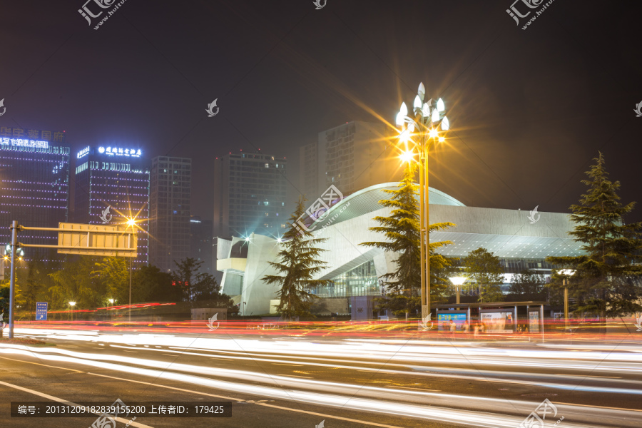 四川省体育馆夜景