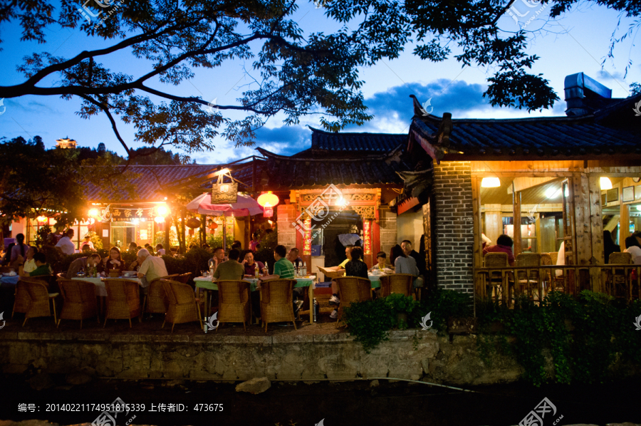 丽江古城饭店夜色