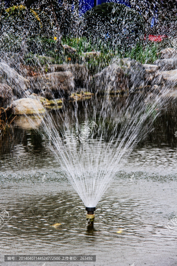 喷水