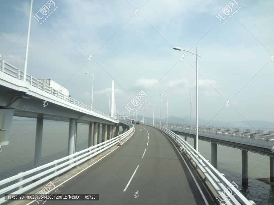 深圳湾口岸跨海大桥
