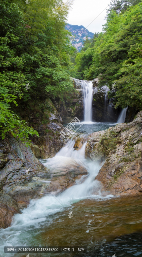山泉,瀑布