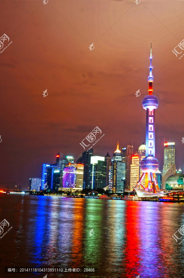上海外滩东方明珠塔夜景