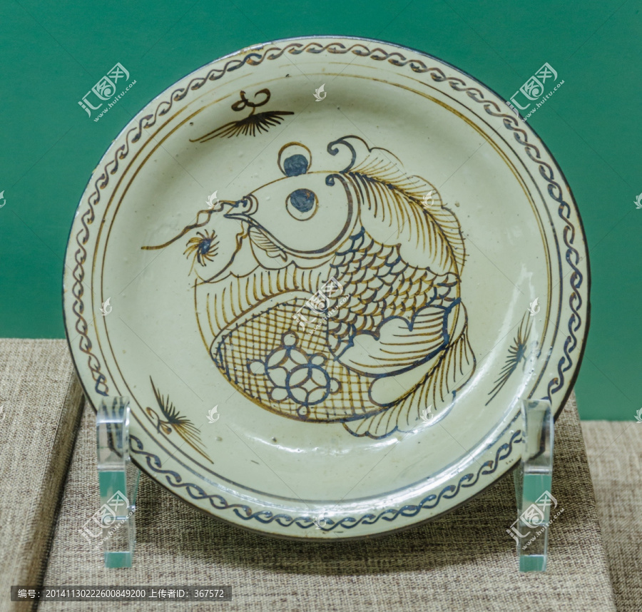 民国白地赭花鱼纹盘,耀州窑瓷器