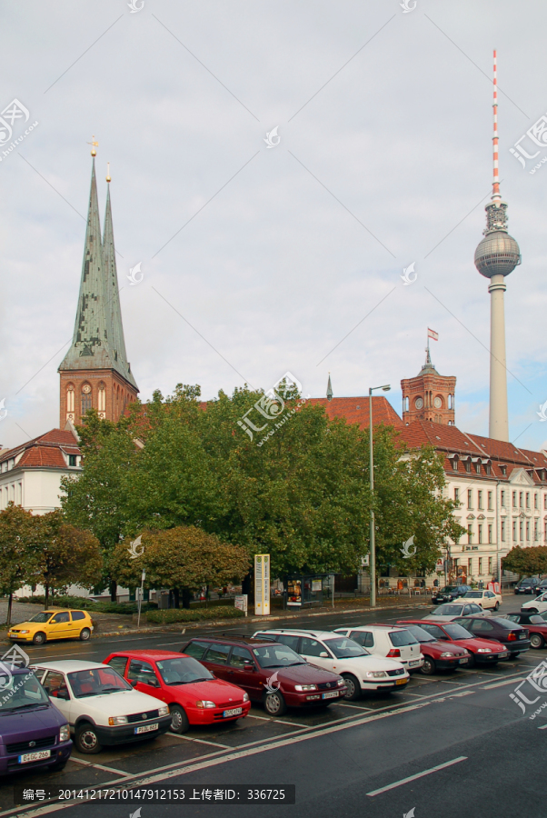 柏林电视塔和尼古拉教堂