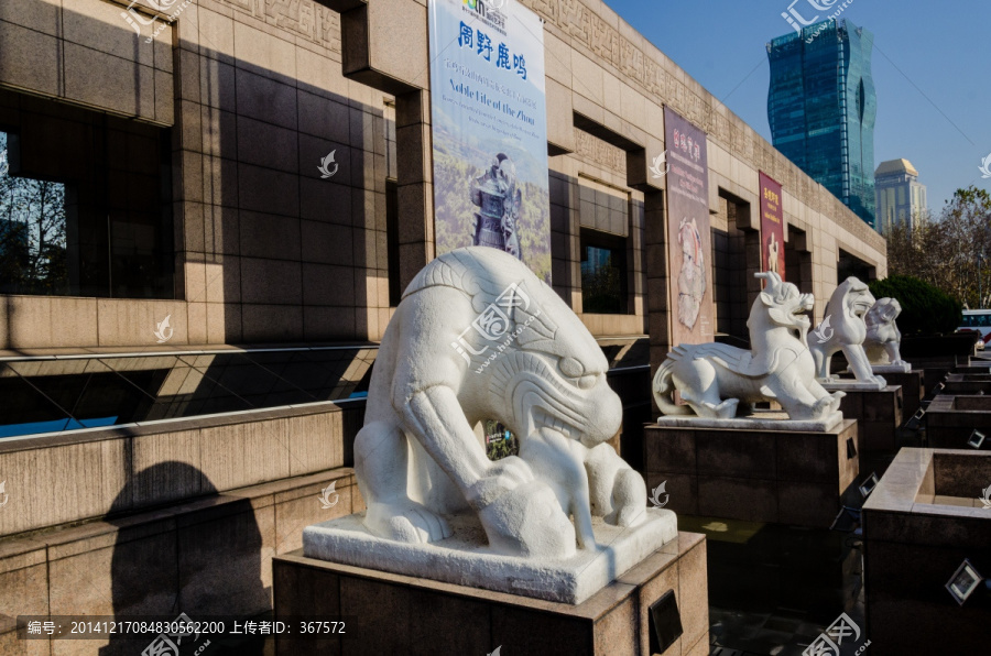 上海博物馆雕塑,上海建筑