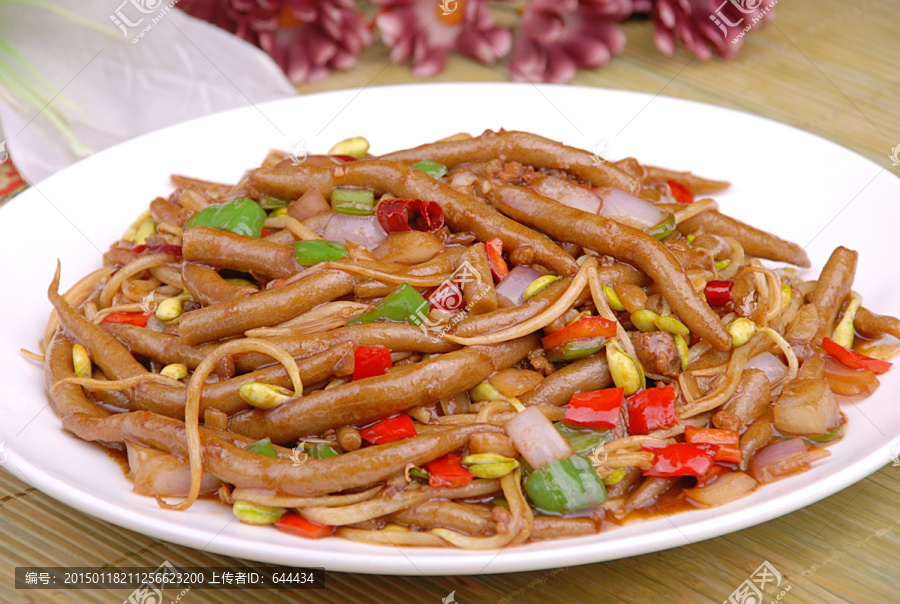 肉丁豆芽炒莜面鱼鱼