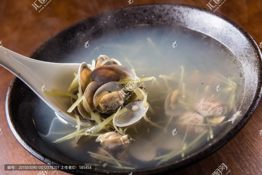 姜丝蛤蜊汤
