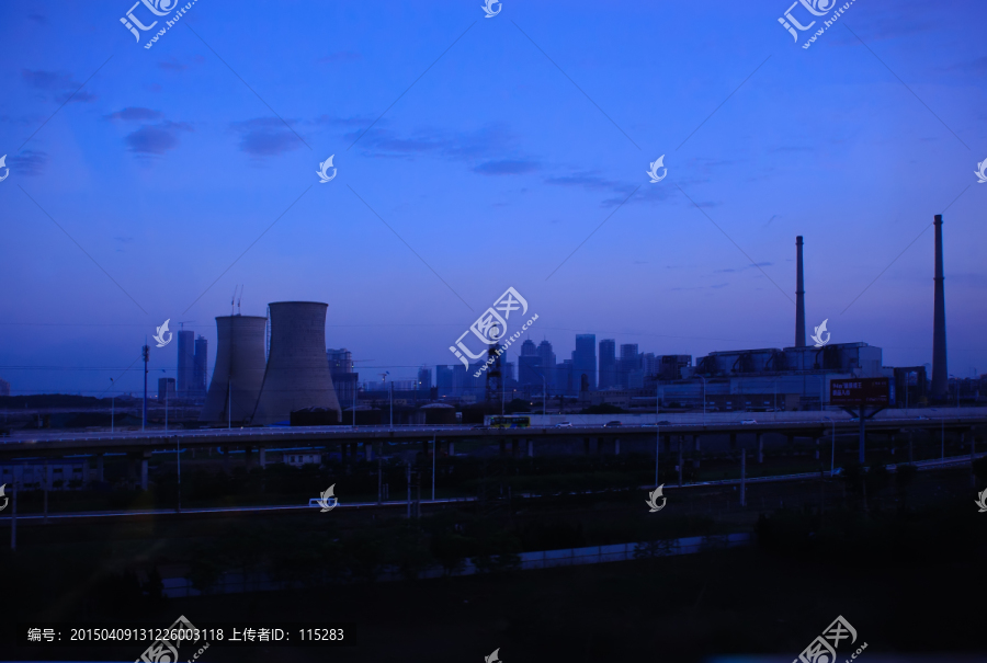 发电厂夜景