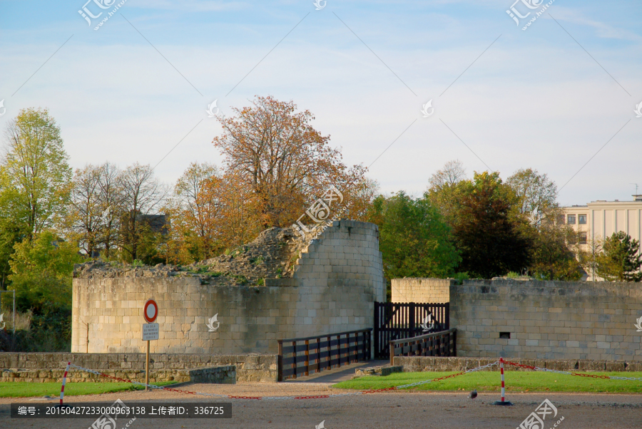 法国卡昂城堡,残垣断壁