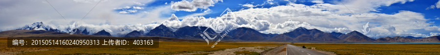 青藏高原佩枯湖畔公路雪山宽幅