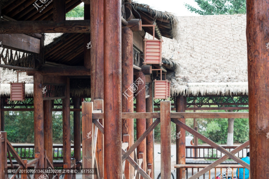 仿古建筑茅草屋