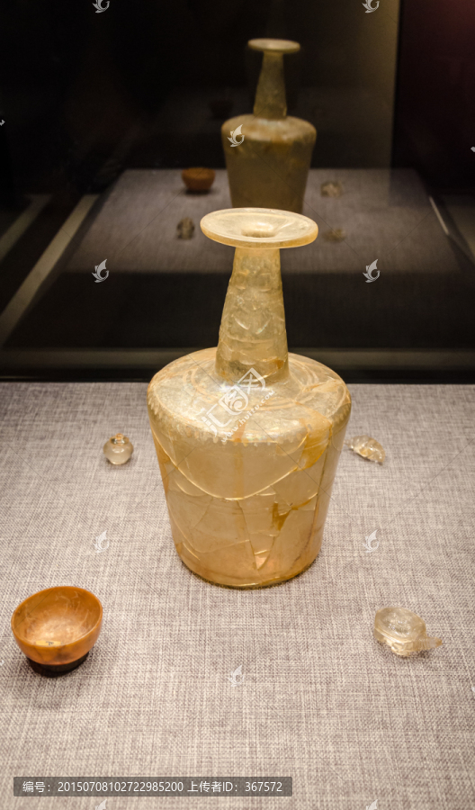 辽代玻璃瓶,古代玻璃瓶