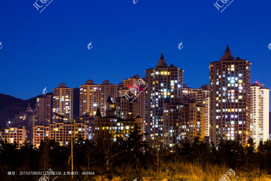 小区夜景