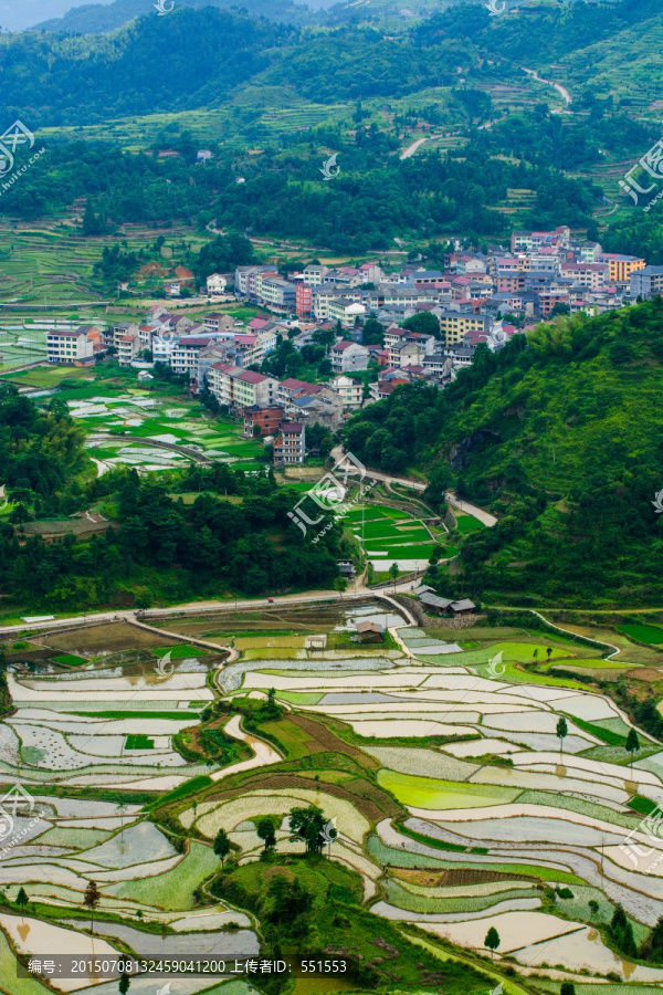 山村风光
