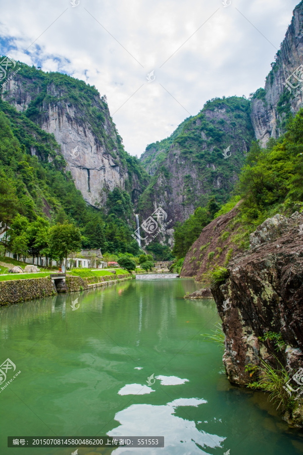 山谷